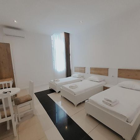 Hotel Restaurant Univers Shkoder Exterior photo